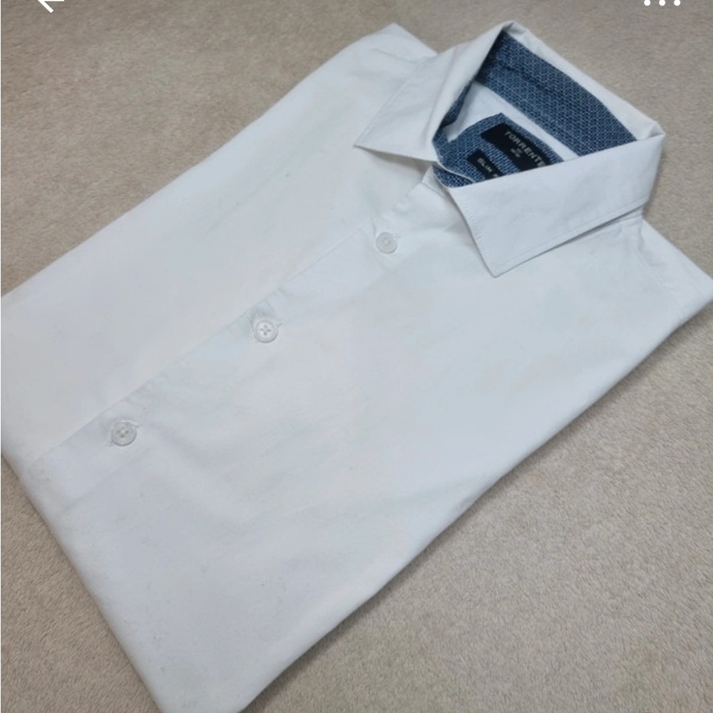 Elegant White Dress Shirt for Men